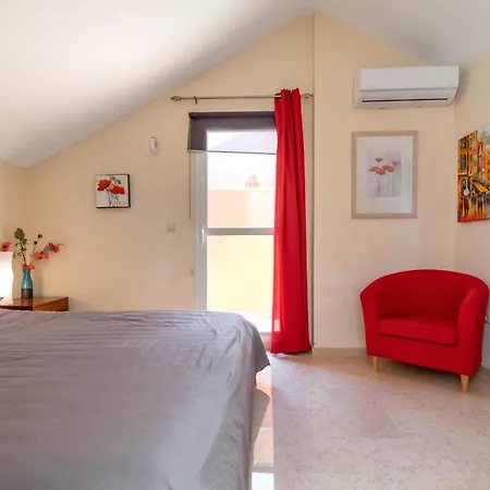 Penthouse Μαρμπέλλα